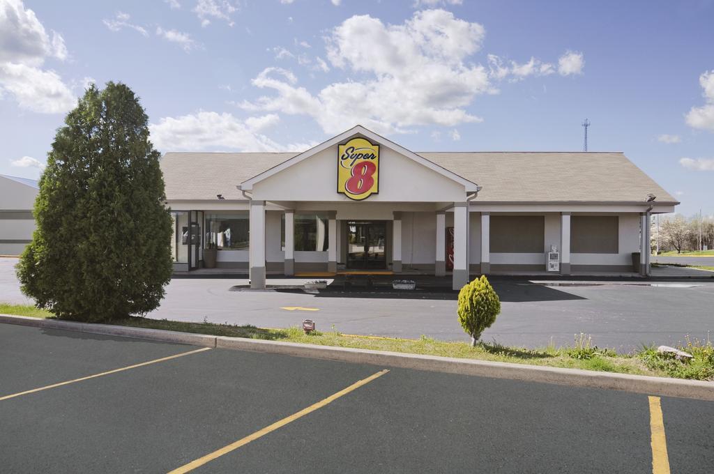 Super 8 By Wyndham Monteagle Tn Motel Exterior photo